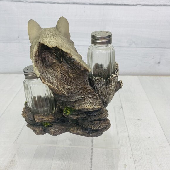 DWK 2011 Animal  Gray Wolf Leaves  Resin Holder w Salt And Pepper Shaker Set 3 - Picture 3 of 16